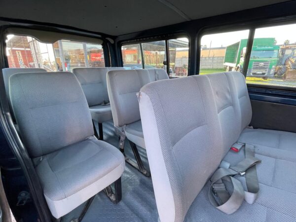 TOYOTA HI ACE COMMUTER - Imagen 10
